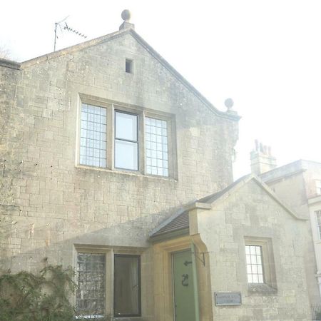 Entire Victorian Lodge In A Privately Gated Estate With Secure Parking For Two Cars And A Newly Refurbished Bathroom Dış mekan fotoğraf